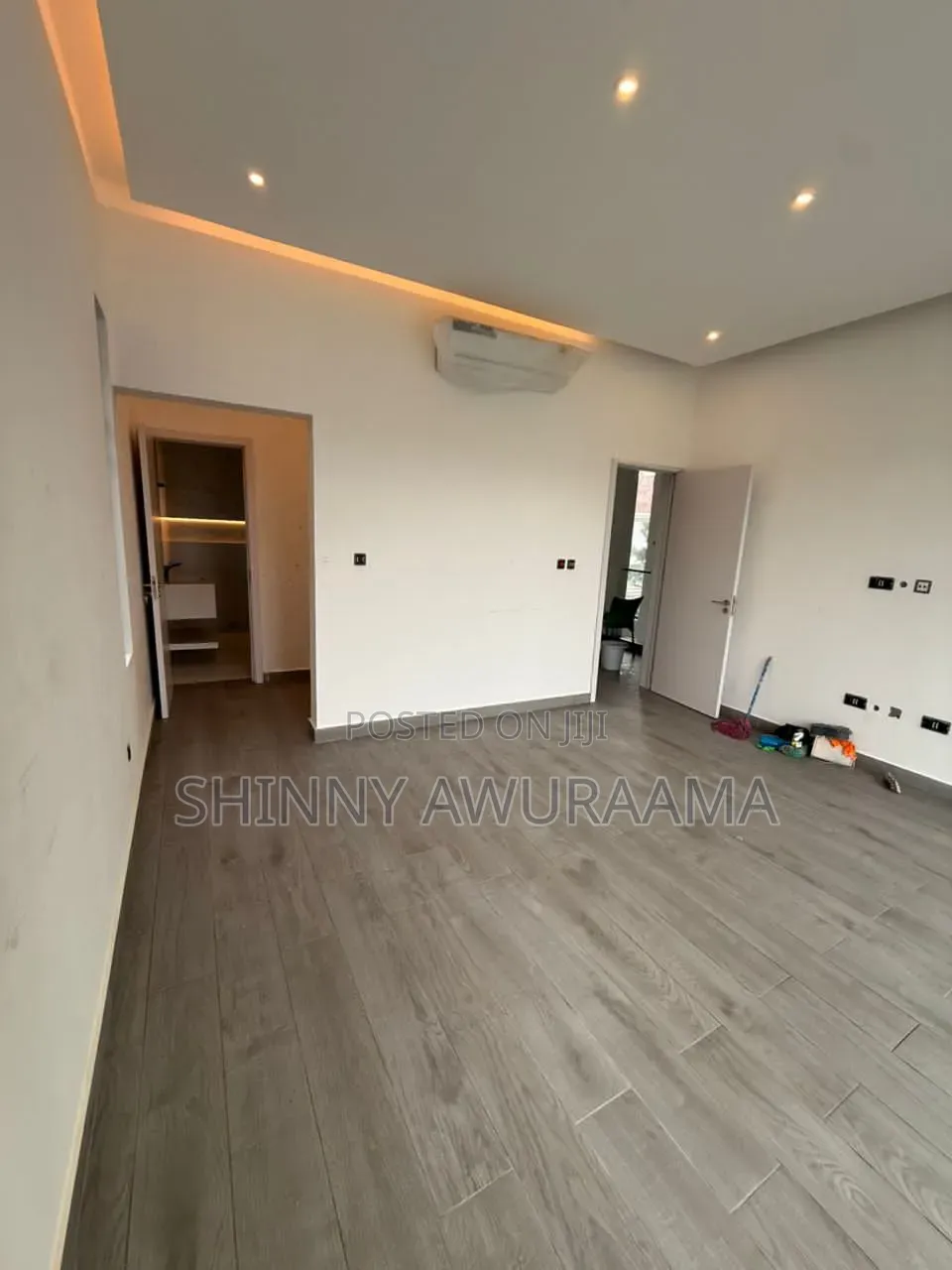 4bdrm House in Dzorwulu for sale