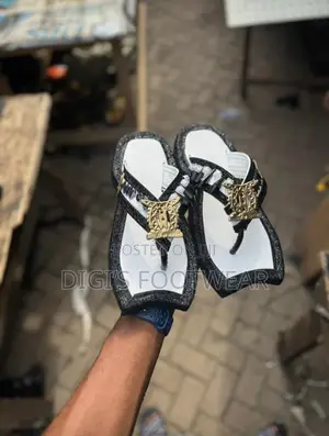 Black and White Adepa Ahenema/ Chawchaw