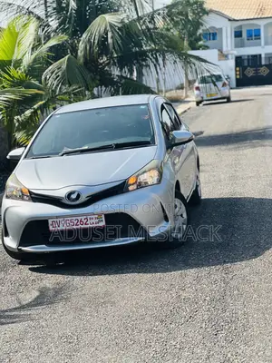 Toyota Vitz 1.3 FWD 3dr 2015 Silver