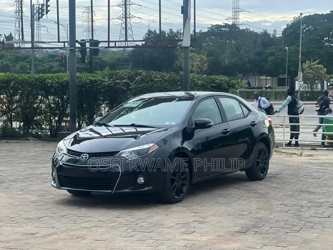 Toyota Corolla 2016 Black
