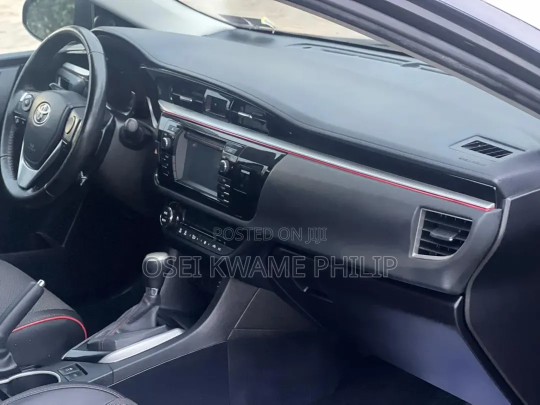 Toyota Corolla 2016 Black