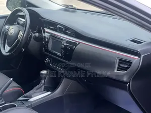 Toyota Corolla 2016 Black