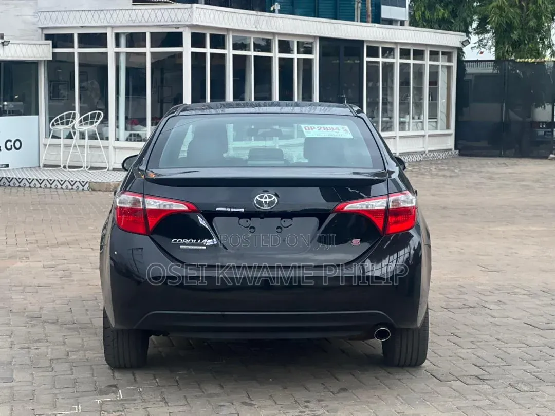 Toyota Corolla 2016 Black