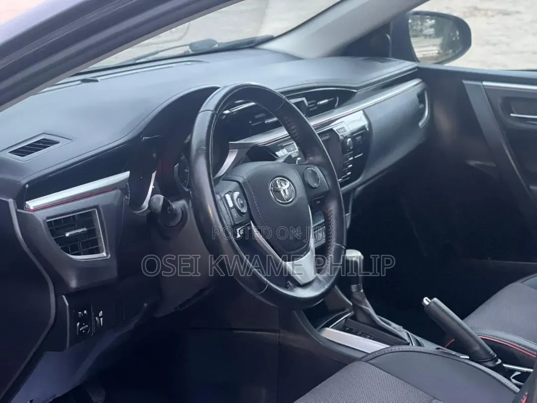 Toyota Corolla 2016 Black