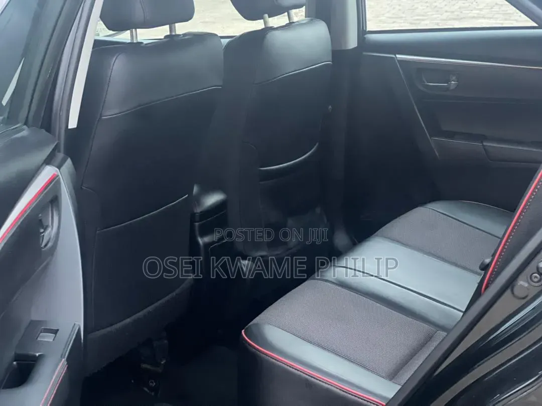 Toyota Corolla 2016 Black
