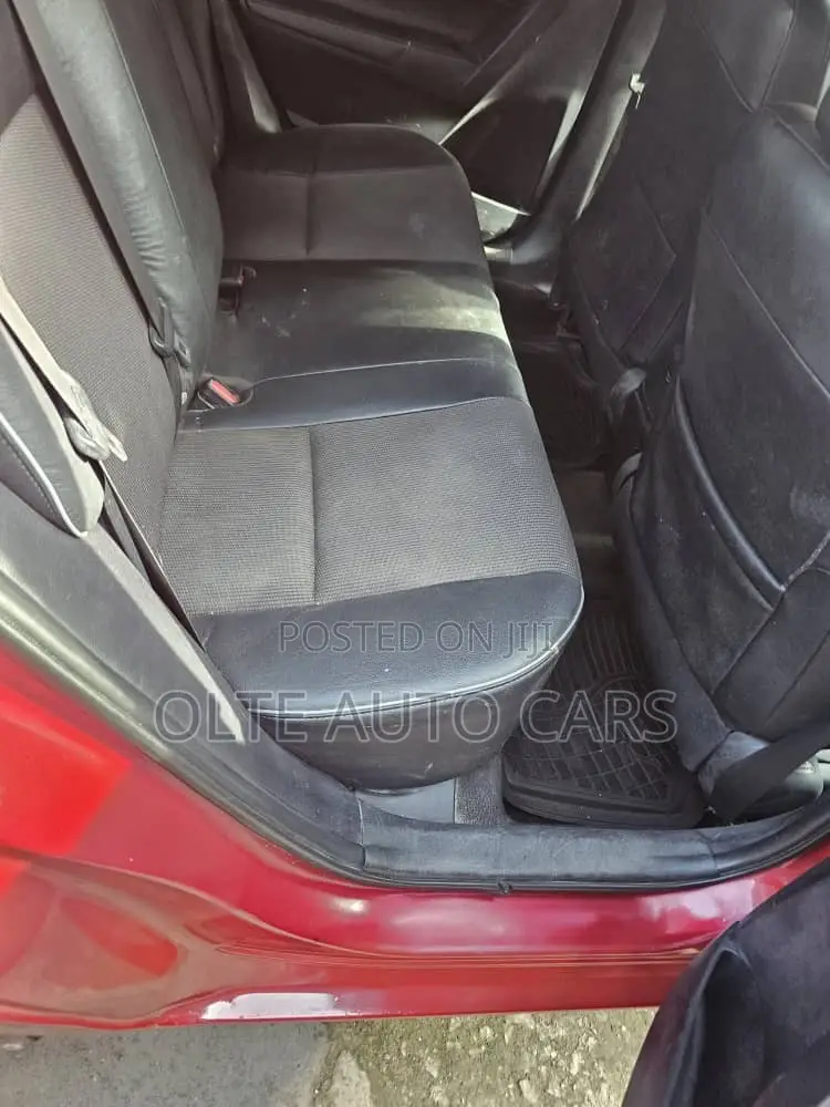 Toyota Corolla S 4dr Sedan (1.8L 4cyl CVT) 2015 Red