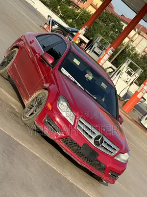 Mercedes-Benz C250 2014 Red