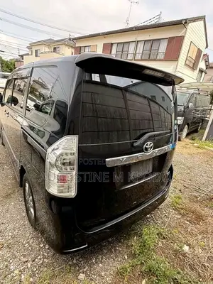 Toyota Voxy 2011 Black