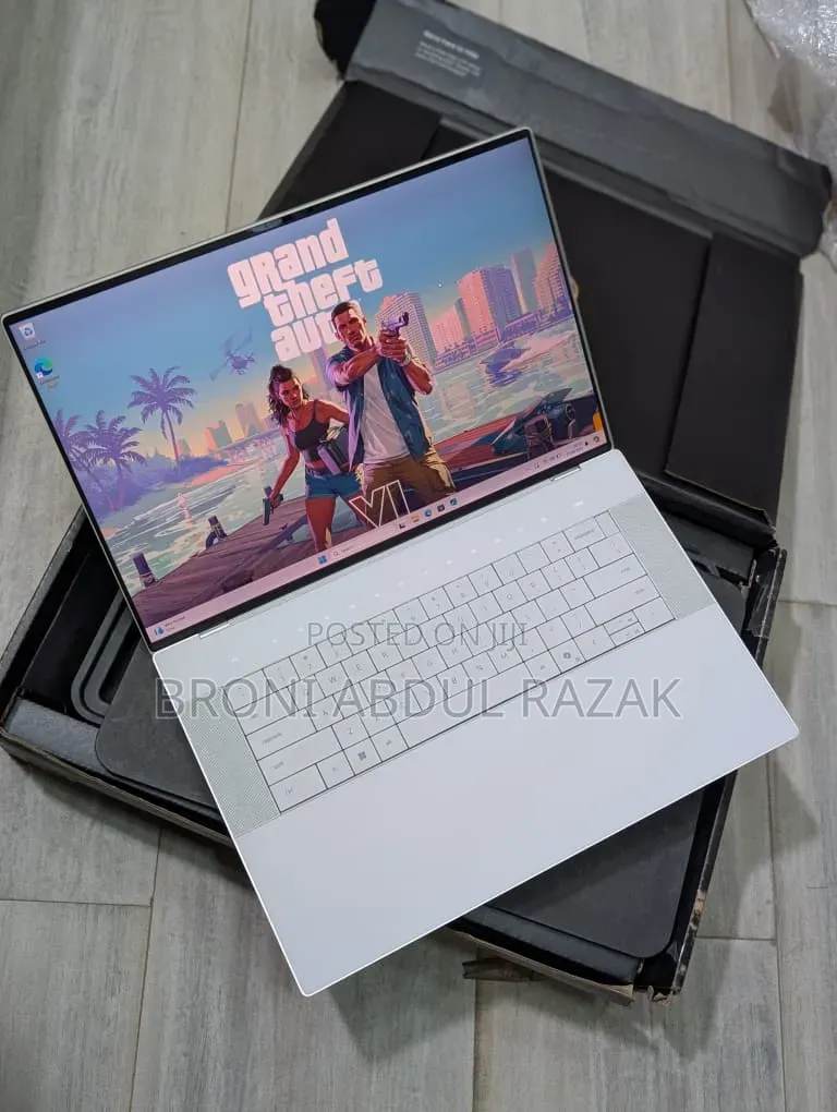 Laptop Dell XPS 16 9640 16GB Intel Core Ultra 7 SSD 1T