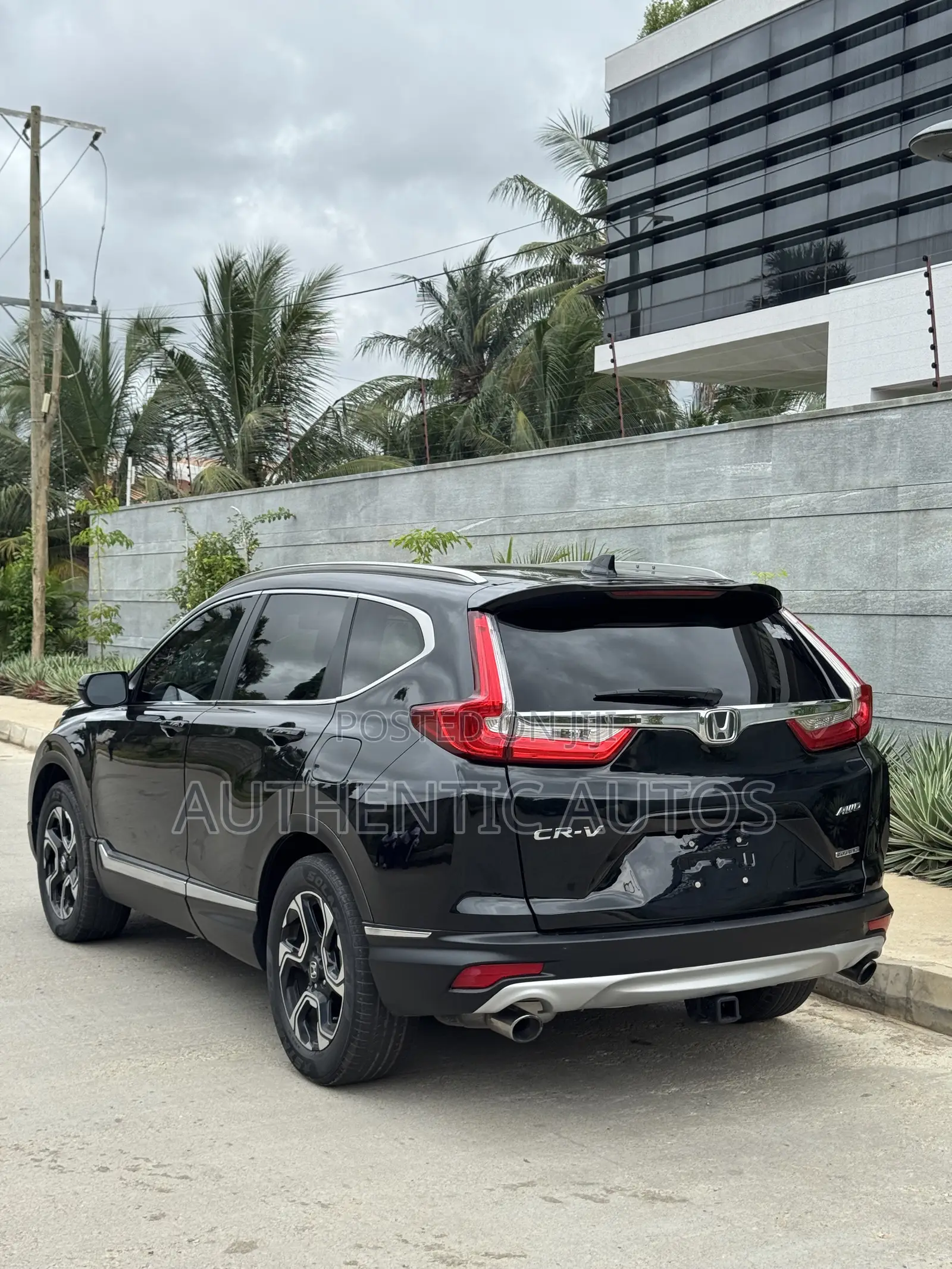 Honda CR-V Touring AWD 2018 Black