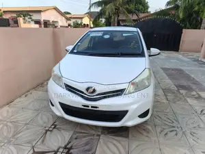 Toyota Vitz 2013 White