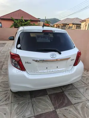 Toyota Vitz 2013 White