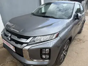 Mitsubishi Outlander 2021 Silver