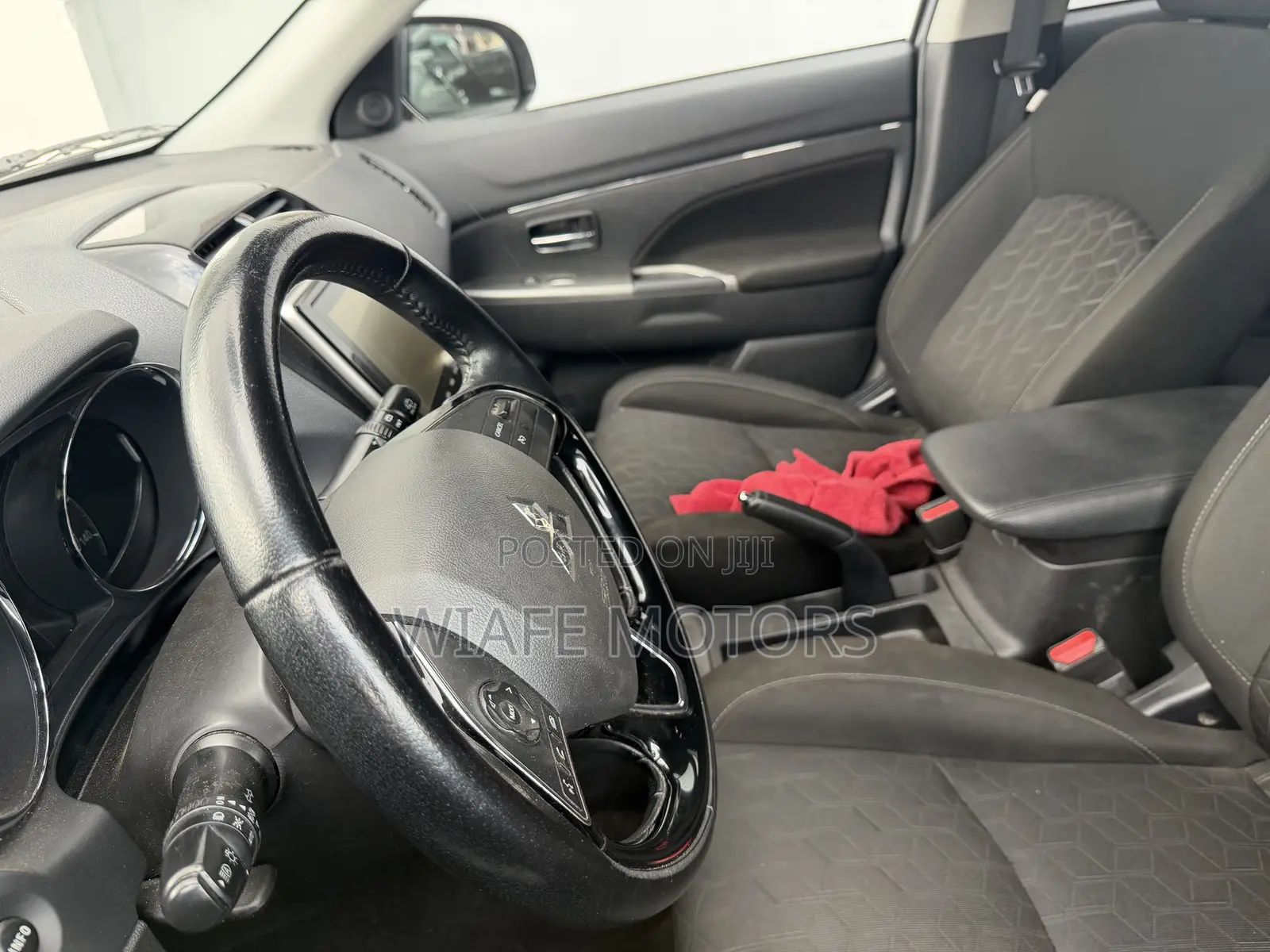 Mitsubishi Outlander 2021 Silver