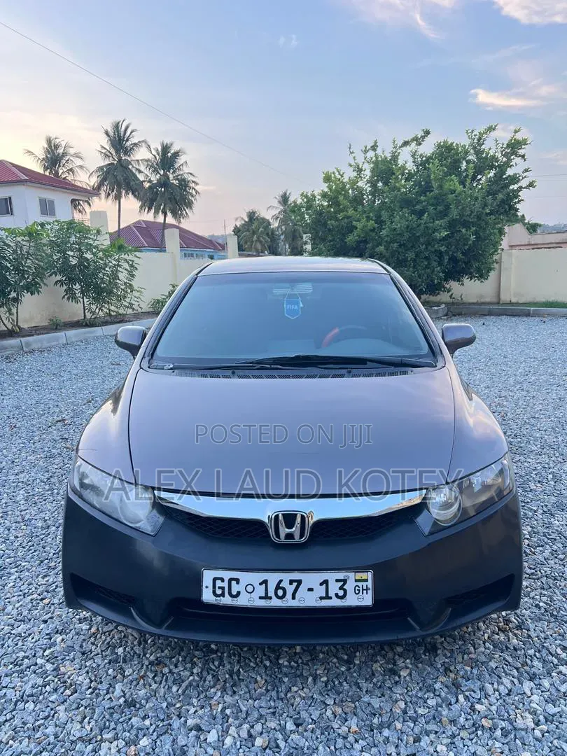 Honda Civic 1.8 5 Door Automatic 2010 Brown