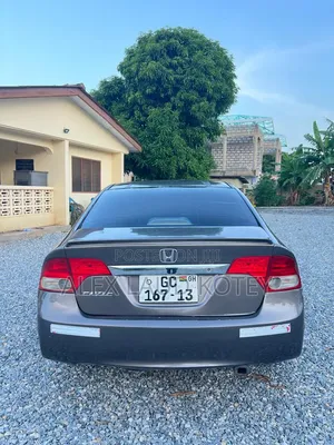 Honda Civic 1.8 5 Door Automatic 2010 Brown