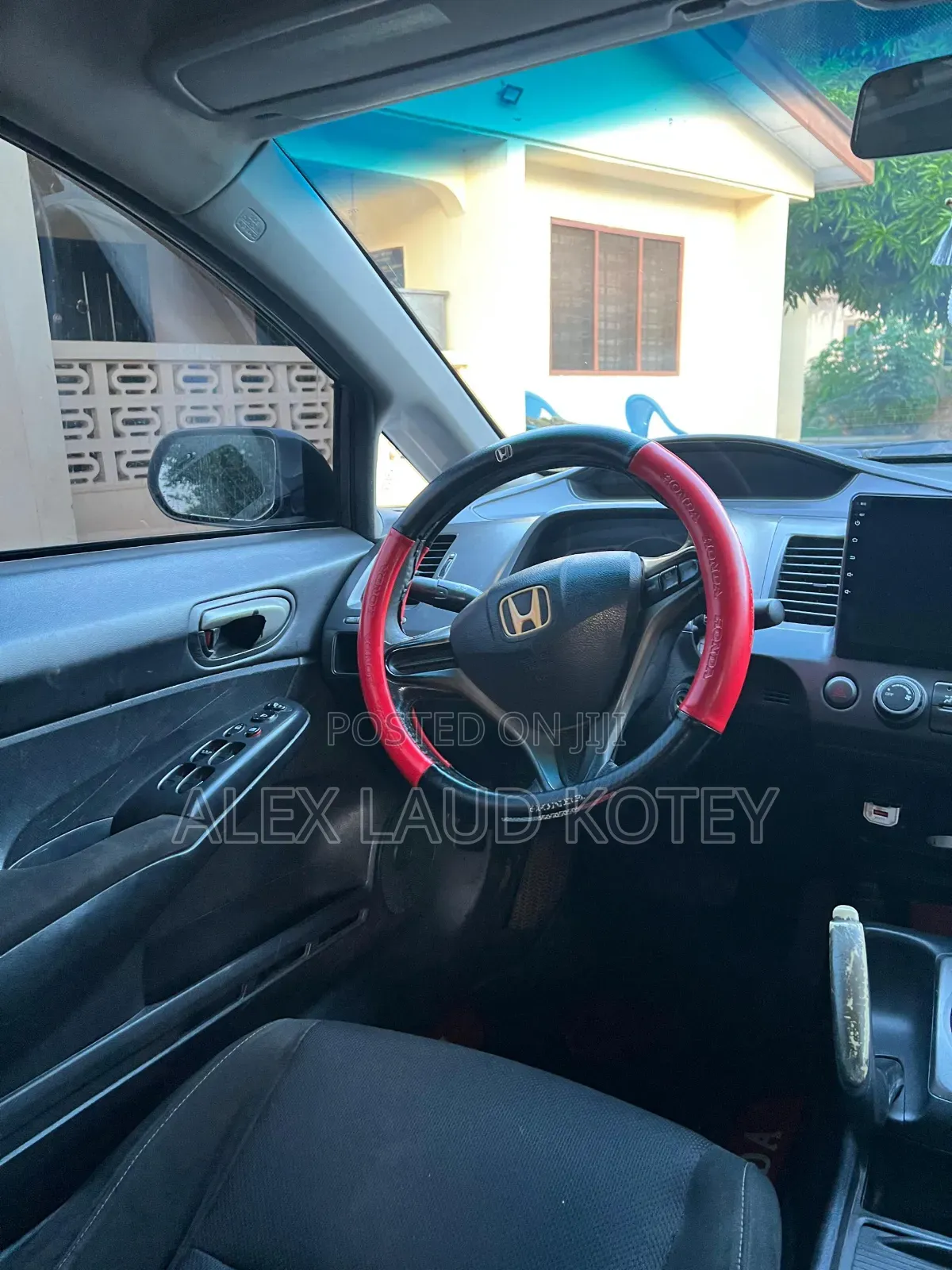 Honda Civic 1.8 5 Door Automatic 2010 Brown