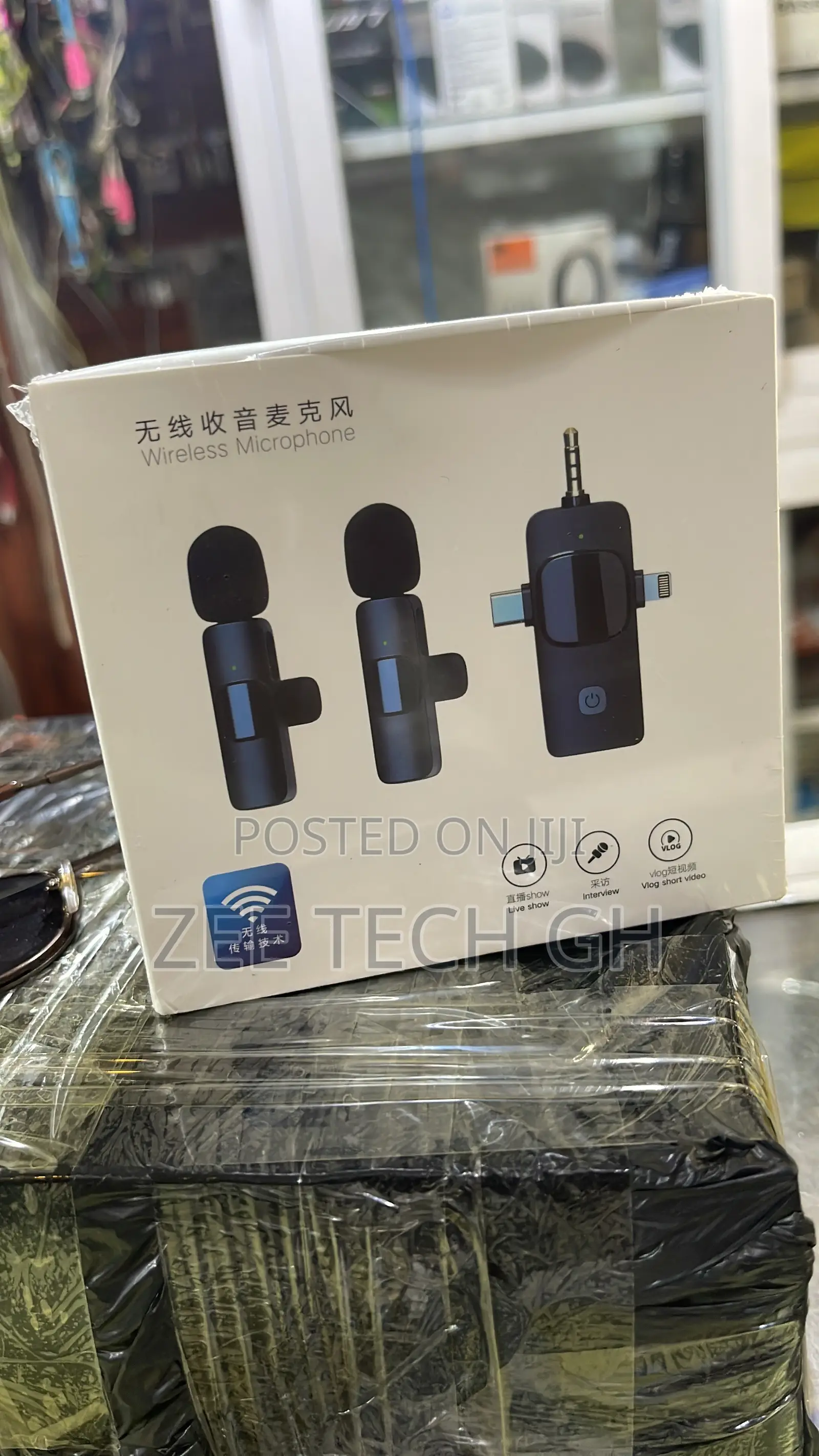 3-in-1 Dual Lavalier Wireless Microphone
