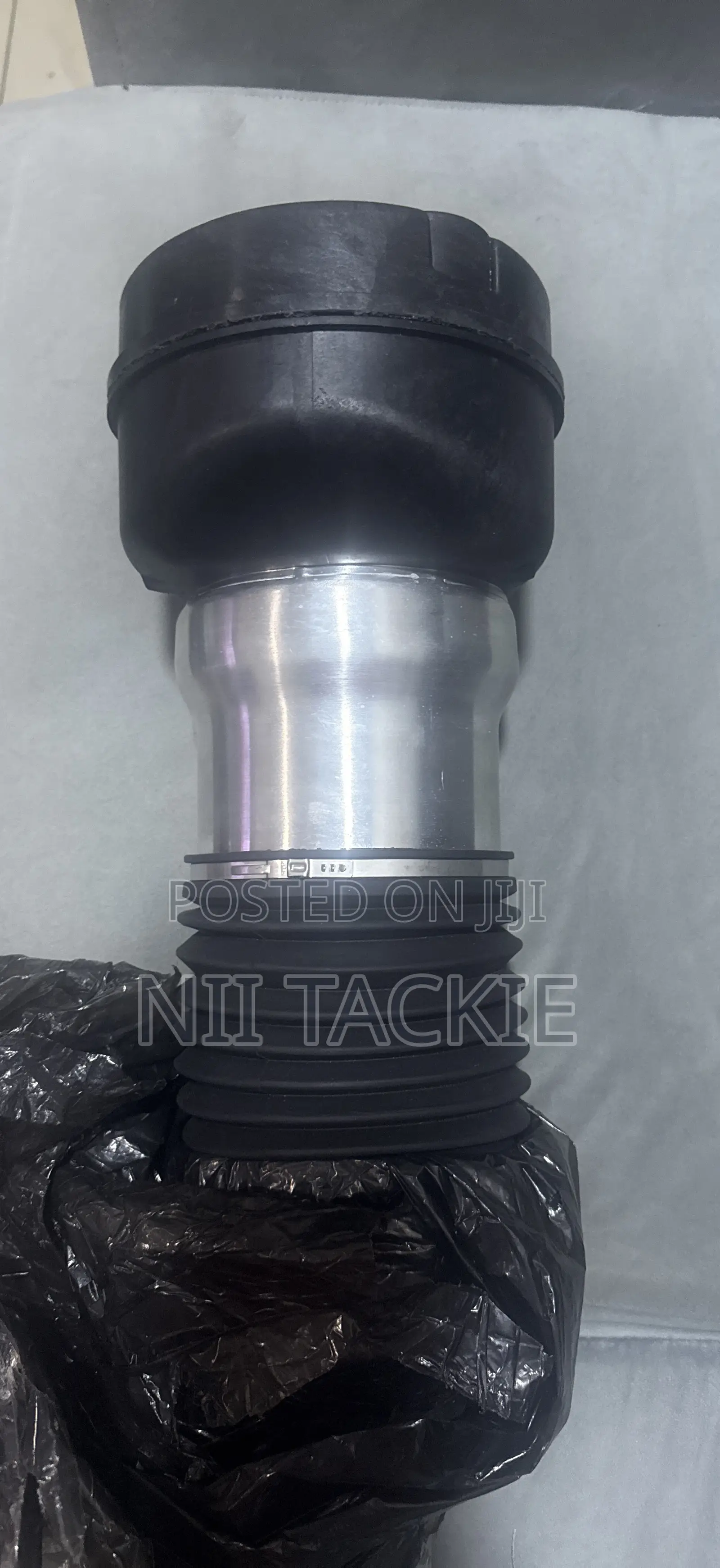 2023 Range Rover Vogue Right Suspension