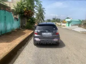 Honda Fit Automatic 2012 Gray