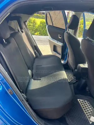 Toyota Vitz 1.3 FWD 5dr 2010 Blue