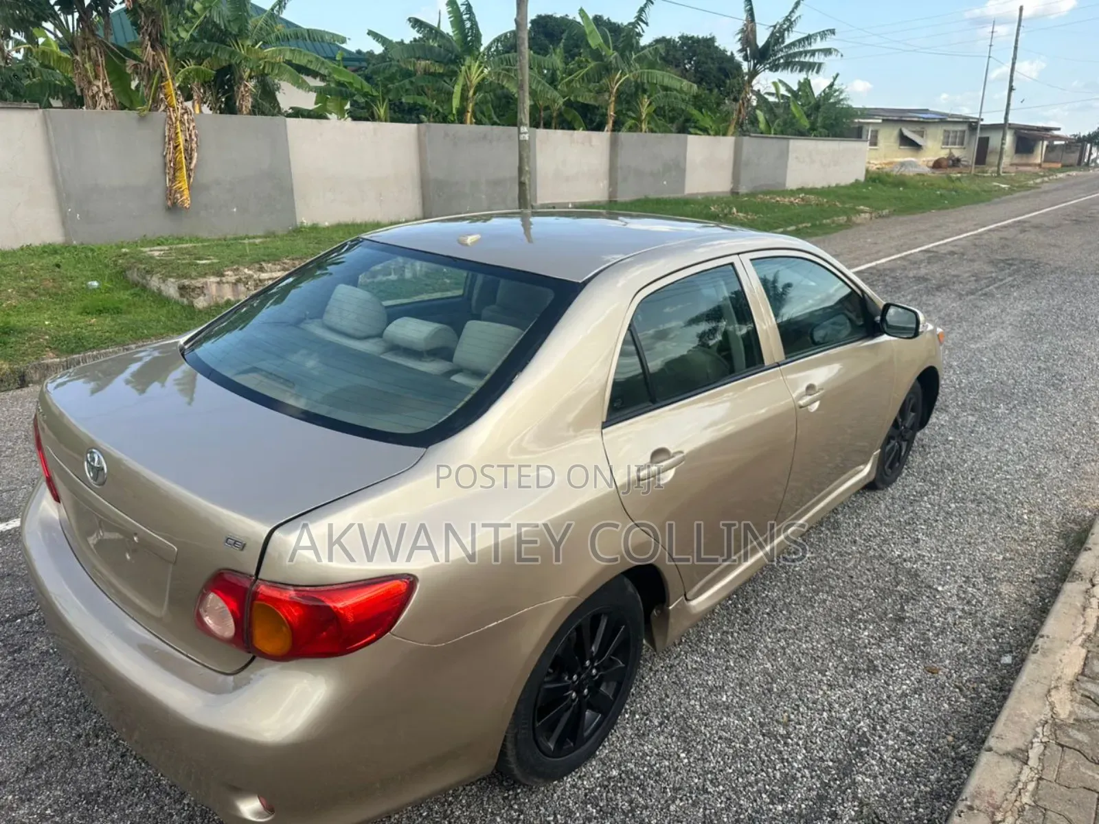 Toyota Corolla 2010 Brown