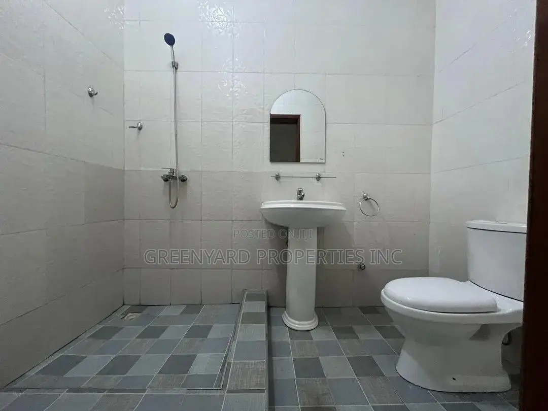 3bdrm House in Ogbojo, East Legon for rent
