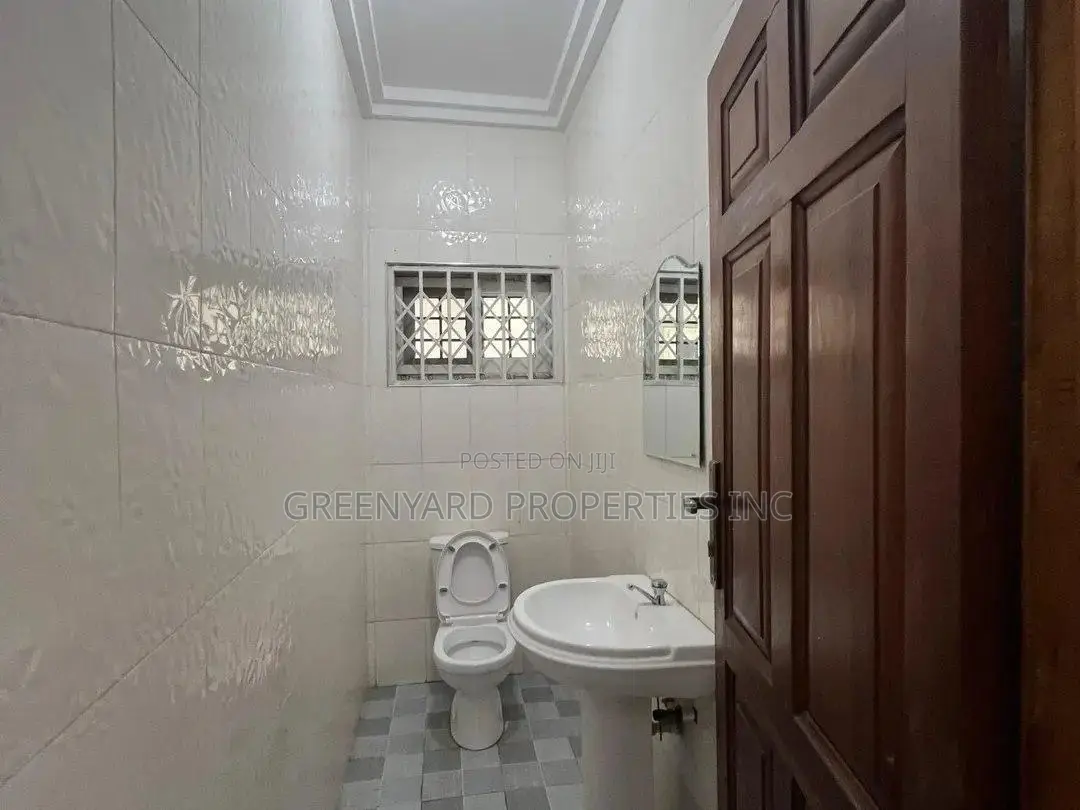 3bdrm House in Ogbojo, East Legon for rent