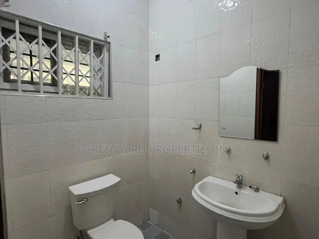 3bdrm House in Ogbojo, East Legon for rent