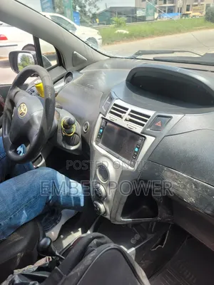 Toyota Vitz 2010 Silver