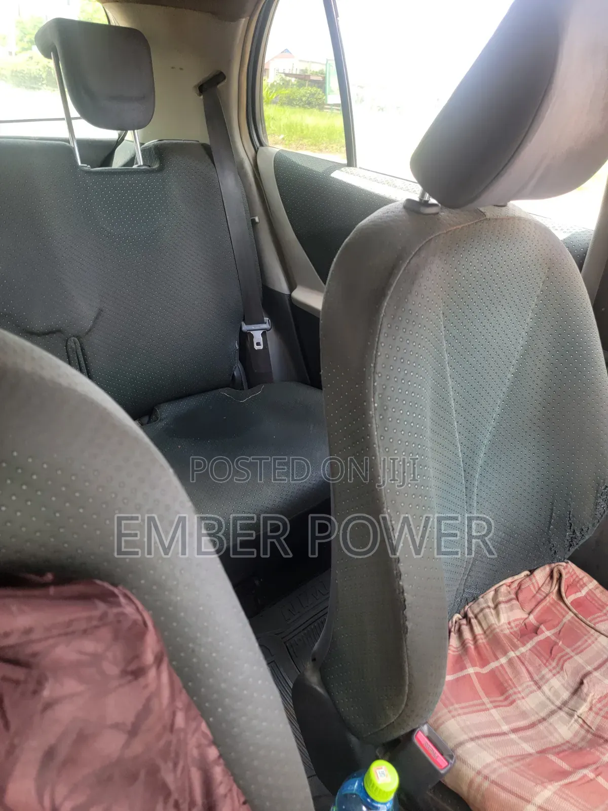 Toyota Vitz 2010 Silver