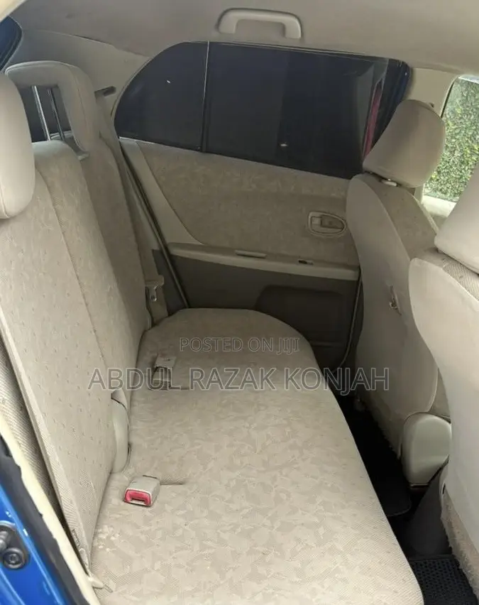 Toyota Vitz 2010 Blue
