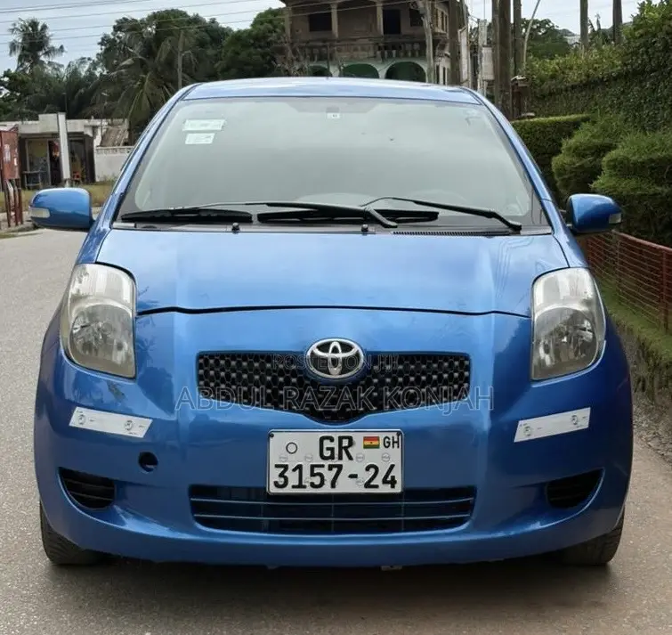Toyota Vitz 2010 Blue