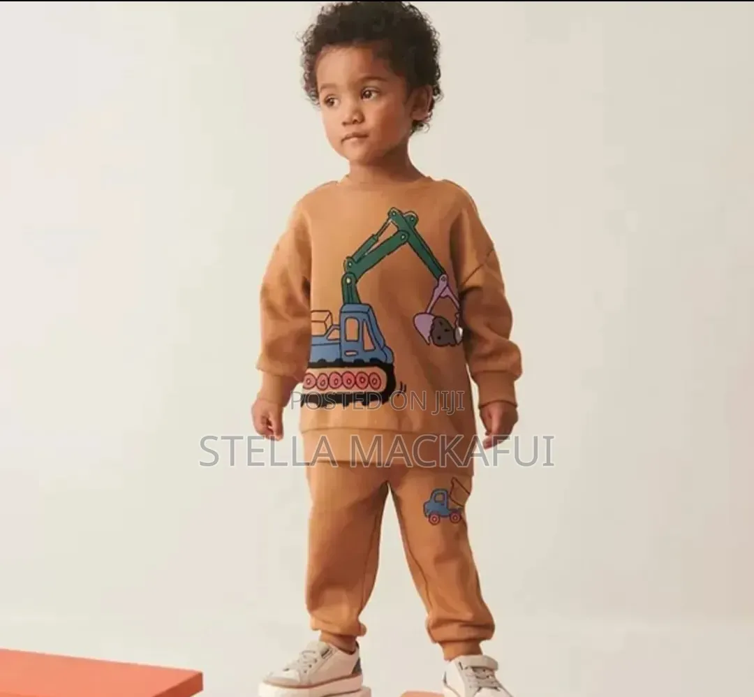Thick Sweatshirt With Sweatpants For Children 6m-7yrs Only