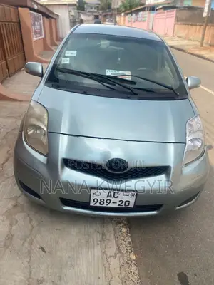 Toyota Vitz 2010 Gray