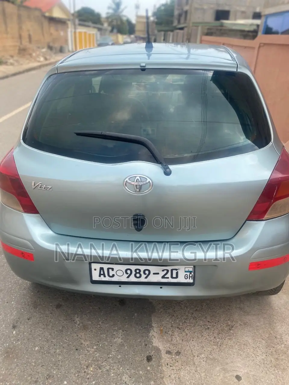 Toyota Vitz 2010 Gray