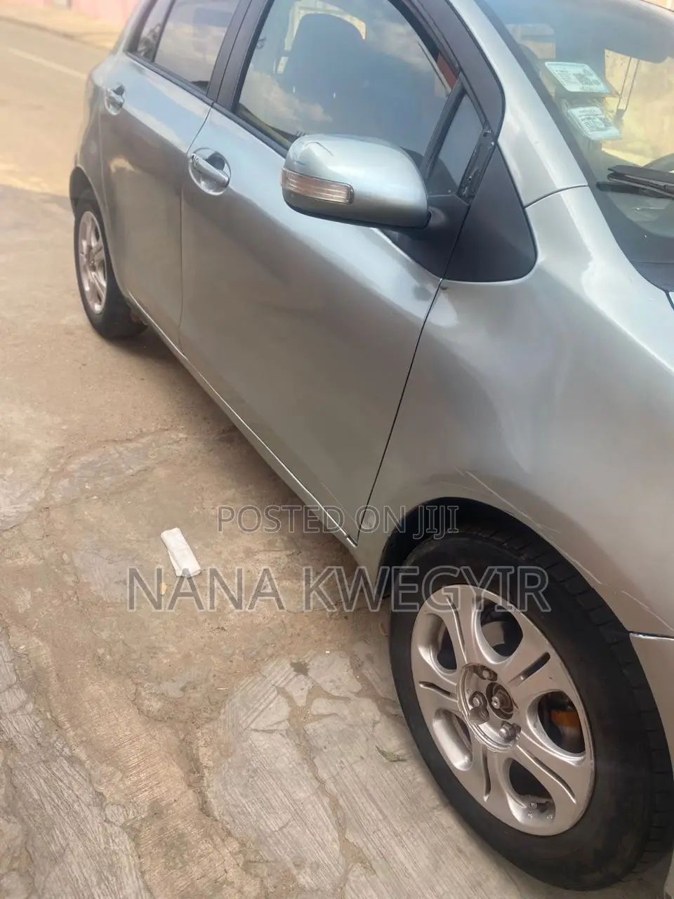 Toyota Vitz 2010 Gray