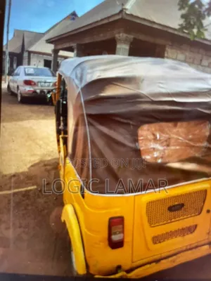 Bajaj RE 2025 Yellow