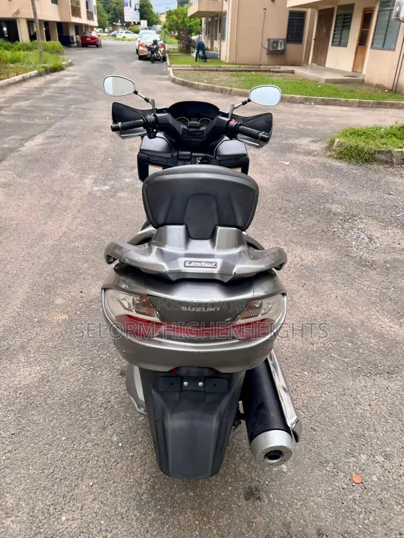 Suzuki 2024 Silver