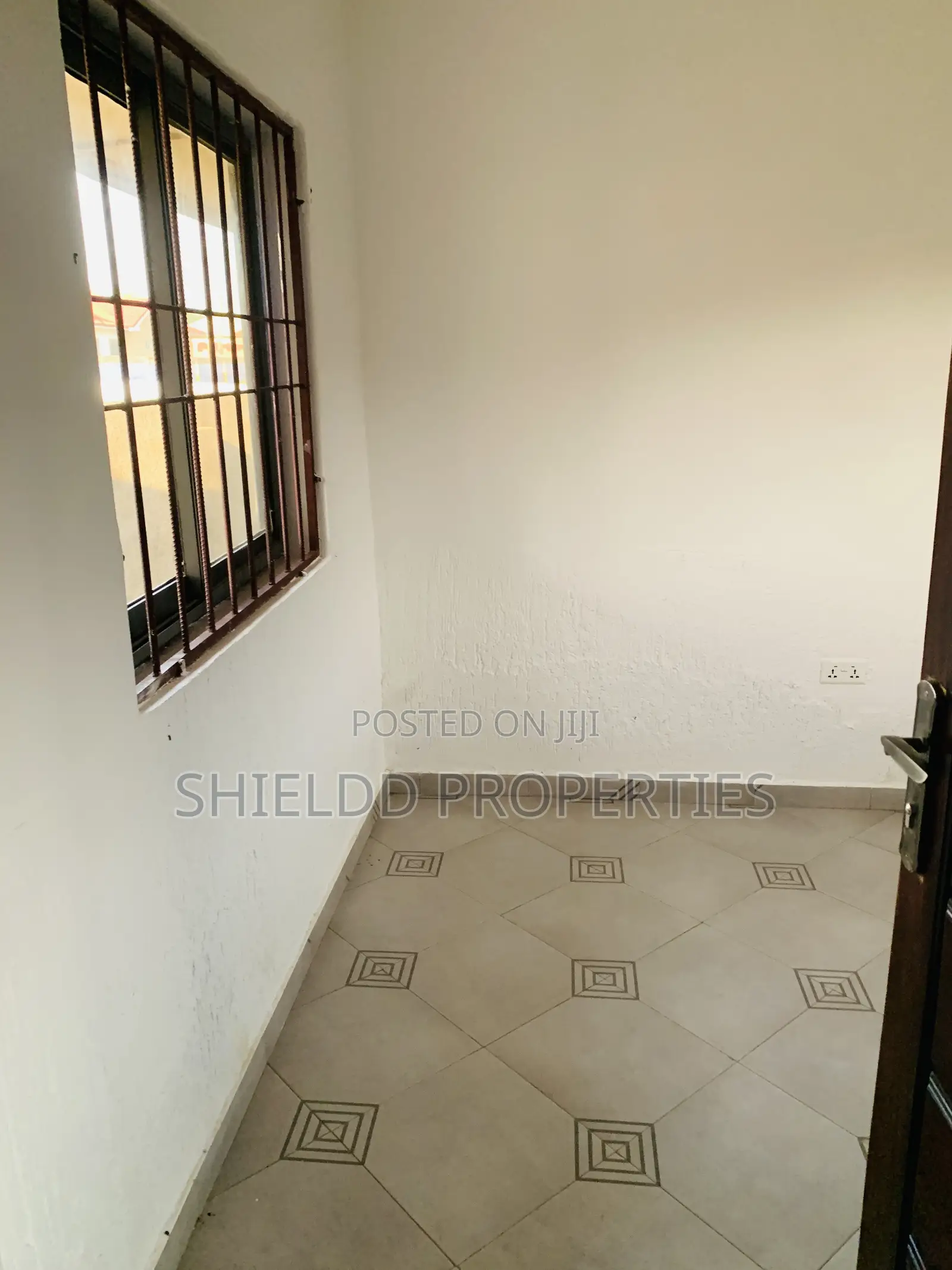 1bdrm Apartment in Chamber And Hall, Frafraha for rent