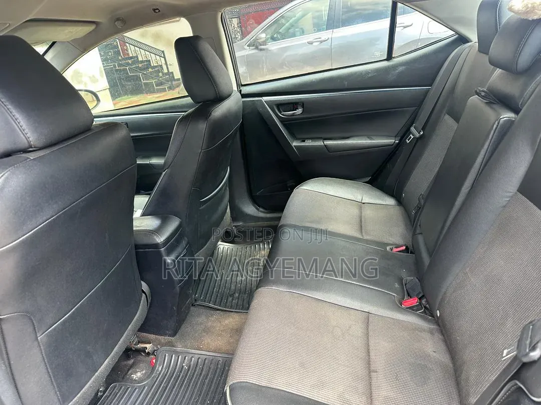 Toyota Corolla S 4dr Sedan (1.8L 4cyl CVT) 2015 Gray