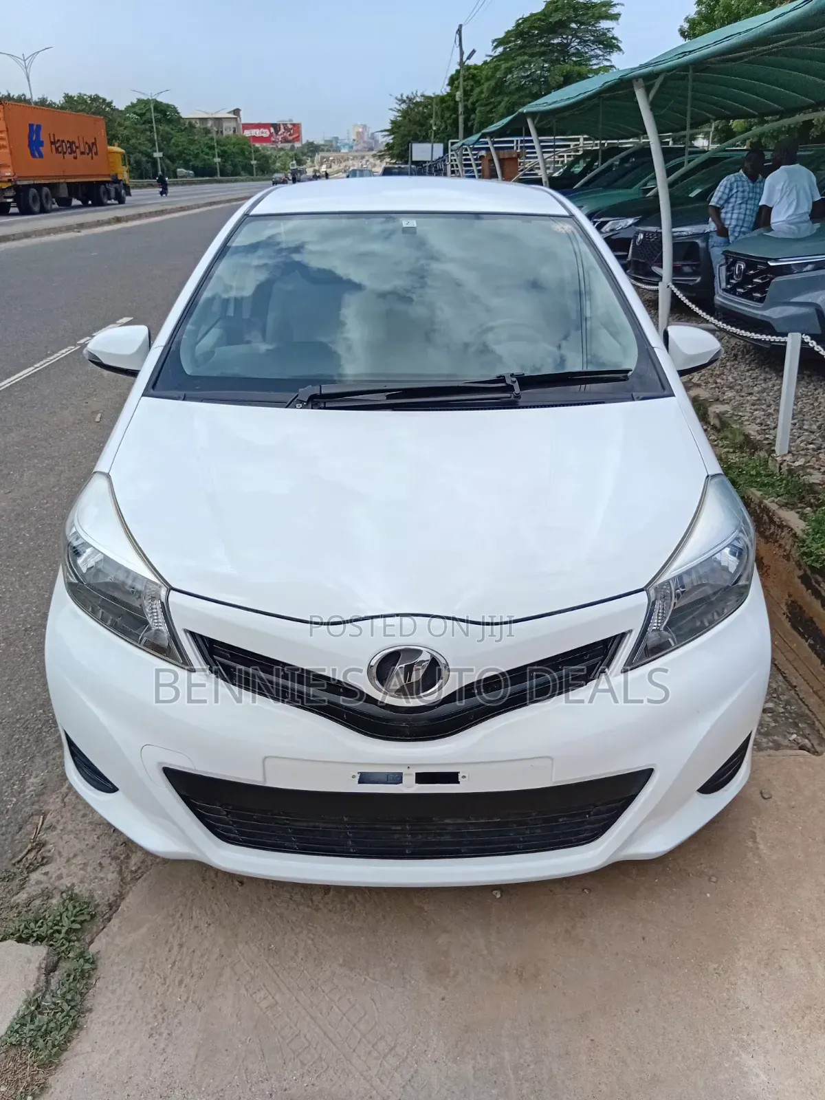 Toyota Vitz 2013 White