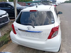 Toyota Vitz 2013 White