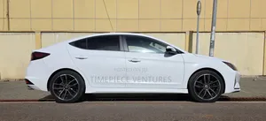 Hyundai Elantra Sport 2019 White