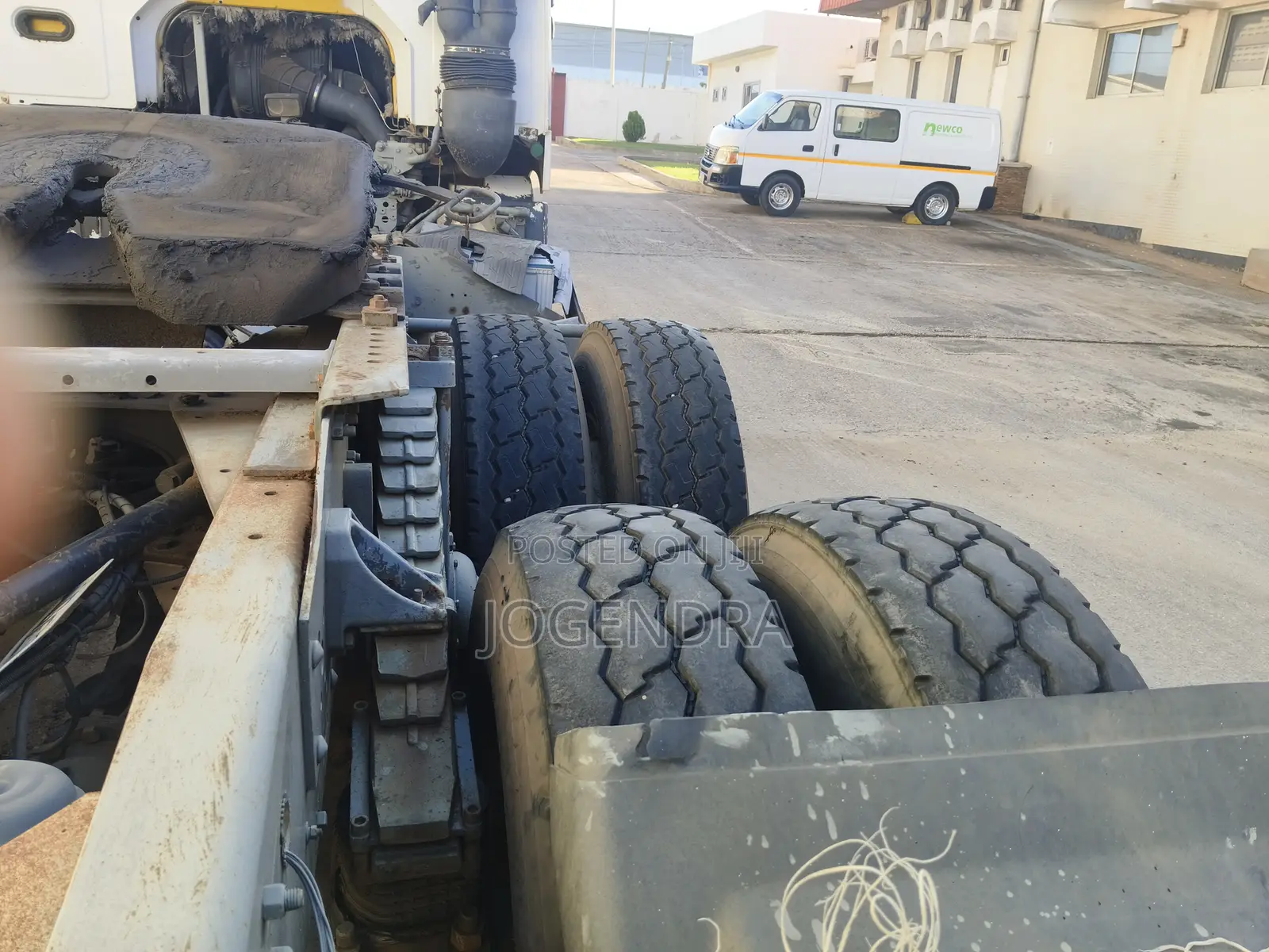 Commercial Truck Head