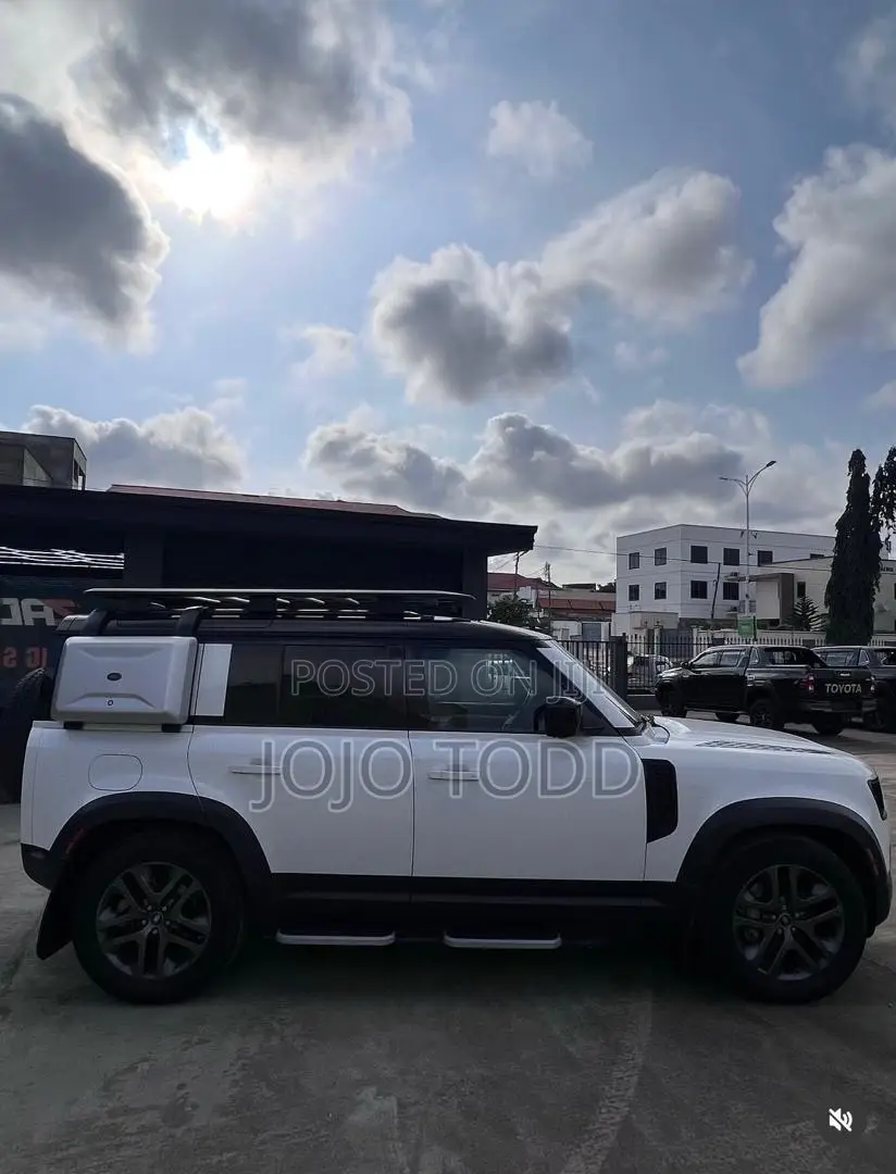 Land Rover Defender X-Dynamic HSE 2022 White