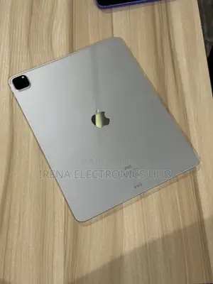 Apple iPad Pro 12.9 (2020) 256 GB Silver
