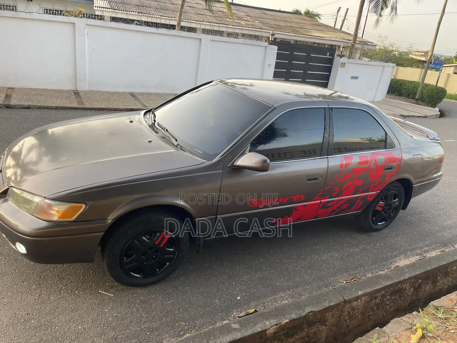 Toyota Camry Automatic 1999 Gray
