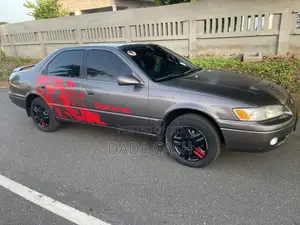 Toyota Camry Automatic 1999 Gray