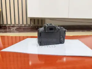 Canon Eos R10 With Kit Lens